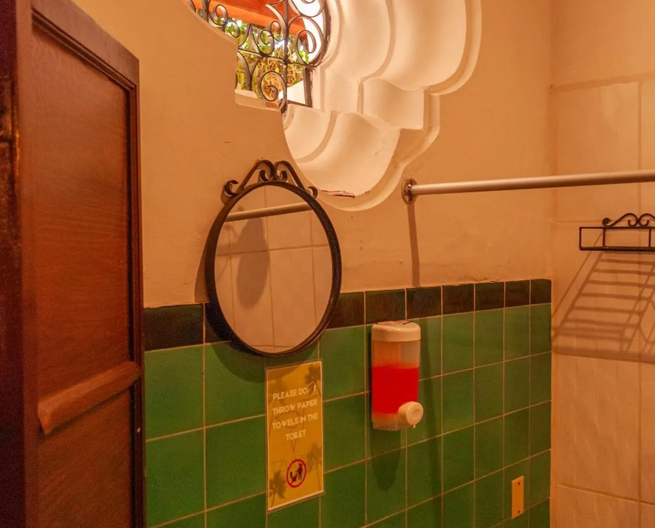 בית הארחה אנטיגואה גואטמלה Tzunun Hostel הונדורס